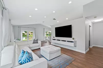 19977 Villa Medici Place, Boca Raton, FL 33434 - Photo 6