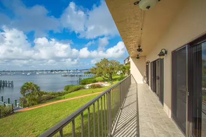 624 SW St. Lucie Crescent #206, Stuart, FL 34994 - Photo 2