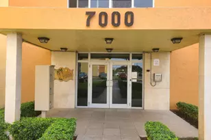 7000 NW 186th St, Hialeah, FL 33015 - Photo 26