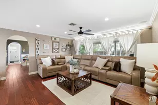 362 La Mancha Ave, Royal Palm Beach, FL 33411 - Photo 4