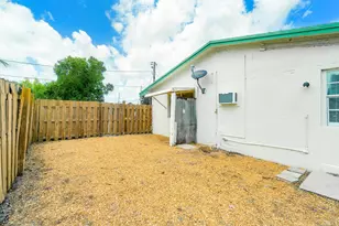 3802 Melaleuca Ln, Lake Worth, FL 33461 - Photo 12