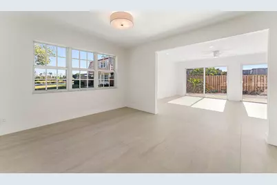 4270 Hazel Avenue #B, Palm Beach Gardens, FL 33410 - Photo 10