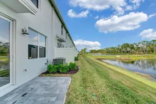 5748 SE Edgewater Cir, Stuart, FL 34997 - Photo 22