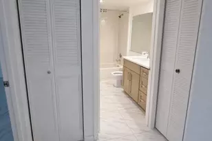 3826 Whitehall Dr, West Palm Beach, FL 33401 - Photo 16