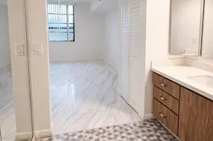 3826 Whitehall Dr, West Palm Beach, FL 33401 - Photo 10