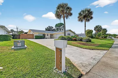 3790 Dogwood Avenue, Palm Beach Gardens, FL 33410 - Photo 2