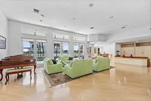 4 Sutton Dr, Boynton Beach, FL 33436 - Photo 8