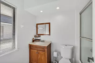 168 Thornton Dr, Palm Beach Gardens, FL 33418 - Photo 54