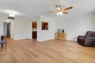 269 Norwich L, West Palm Beach, FL 33417 - Photo 2