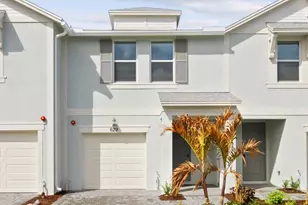 629 Salisbury Cir, Fort Pierce, FL 34982 - Photo 1