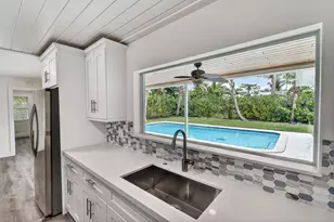 19228 Caribbean Ct, Jupiter, FL 33469 - Photo 10