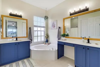 547 SW Lake Manatee Way, Port Saint Lucie, FL 34986 - Photo 30