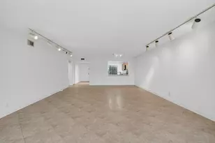 5533 Fairway Park Dr, Boynton Beach, FL 33437 - Photo 10