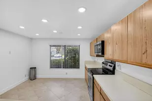 5533 Fairway Park Dr, Boynton Beach, FL 33437 - Photo 14