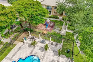 1000 Crestwood Ct, Royal Palm Beach, FL 33411 - Photo 30