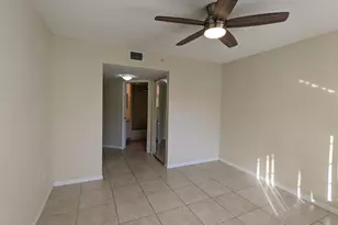 1000 Crestwood Ct, Royal Palm Beach, FL 33411 - Photo 10