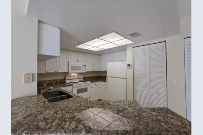 1000 Crestwood Court #1003, West Palm Beach, FL 33411 - Photo 2