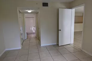 1000 Crestwood Ct, Royal Palm Beach, FL 33411 - Photo 14