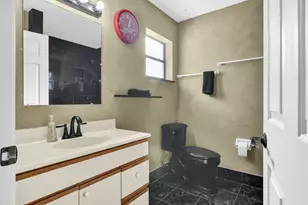 828 McIntosh St, West Palm Beach, FL 33405 - Photo 10