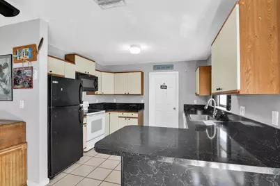 828 McIntosh Street, West Palm Beach, FL 33405 - Photo 6