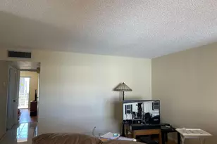 901 Flanders S, Delray Beach, FL 33484 - Photo 6