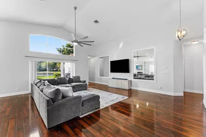 9430 Lago Drive, Boynton Beach, FL 33472 - Photo 8