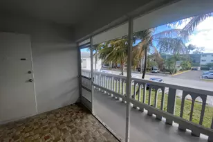 705 NE 2nd St, Hallandale Beach, FL 33009 - Photo 2