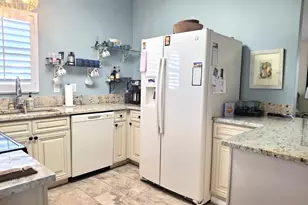 8478 Schefflera Ct, Port Saint Lucie, FL 34952 - Photo 14