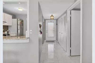 33 Abbey Lane #207, Delray Beach, FL 33446 - Photo 4