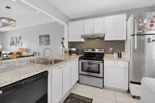 33 Abbey Ln, Delray Beach, FL 33446 - Photo 6