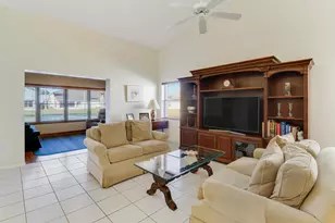 4272 SE Brittney Cir, Port Saint Lucie, FL 34952 - Photo 8