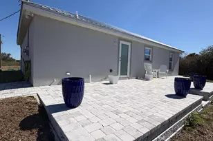 9019 S Castle Cir, Labelle, FL 33935 - Photo 22