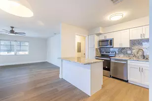 114 S Lakeside Dr, Lake Worth Beach, FL 33460 - Photo 4