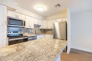 114 S Lakeside Dr, Lake Worth Beach, FL 33460 - Photo 6