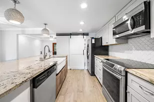 5893 Cassandra Ct, West Palm Beach, FL 33415 - Photo 12