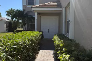333 Berenger Walk, Royal Palm Beach, FL 33414 - Photo 2