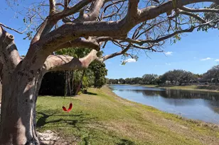 333 Berenger Walk, Royal Palm Beach, FL 33414 - Photo 32