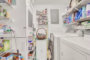 309 Knotty Pine Cir, Greenacres, FL 33463 - Photo 12