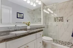 825 Club Dr, Palm Beach Gardens, FL 33418 - Photo 8