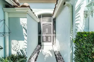 2730 Linkside Dr, Wellington, FL 33414 - Photo 12