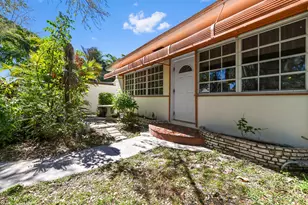 411 N Lakeside Dr, Lake Worth, FL 33460 - Photo 24