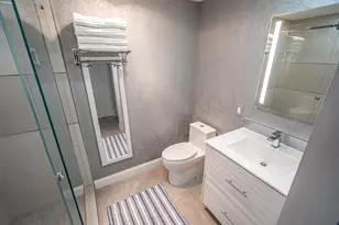 100 Venetian Dr, Delray Beach, FL 33483 - Photo 30