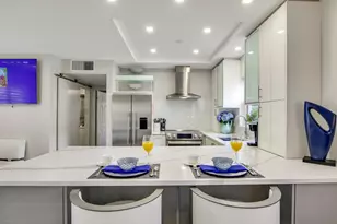 100 Venetian Dr, Delray Beach, FL 33483 - Photo 10