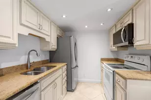 600 Executive Center Dr, West Palm Beach, FL 33401 - Photo 8