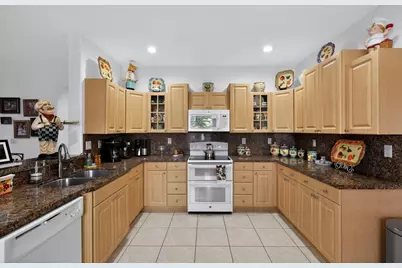 16613 NW 77th Path, Miami Lakes, FL 33016 - Photo 16