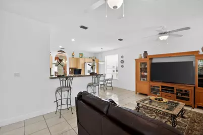 16613 NW 77th Path, Miami Lakes, FL 33016 - Photo 12