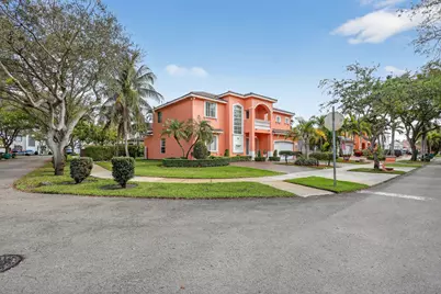 16613 NW 77th Path, Miami Lakes, FL 33016 - Photo 6