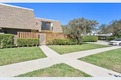 2893 SW 22nd Circle #46c, Delray Beach, FL 33445 - Photo 2