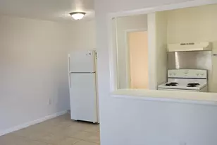 126 Cleveland St, Palm Springs, FL 33461 - Photo 4