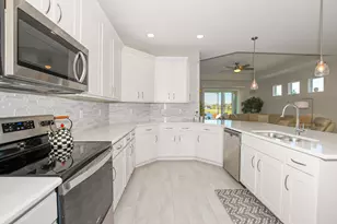 12819 SW Lake Fern Cir, Port Saint Lucie, FL 34987 - Photo 16